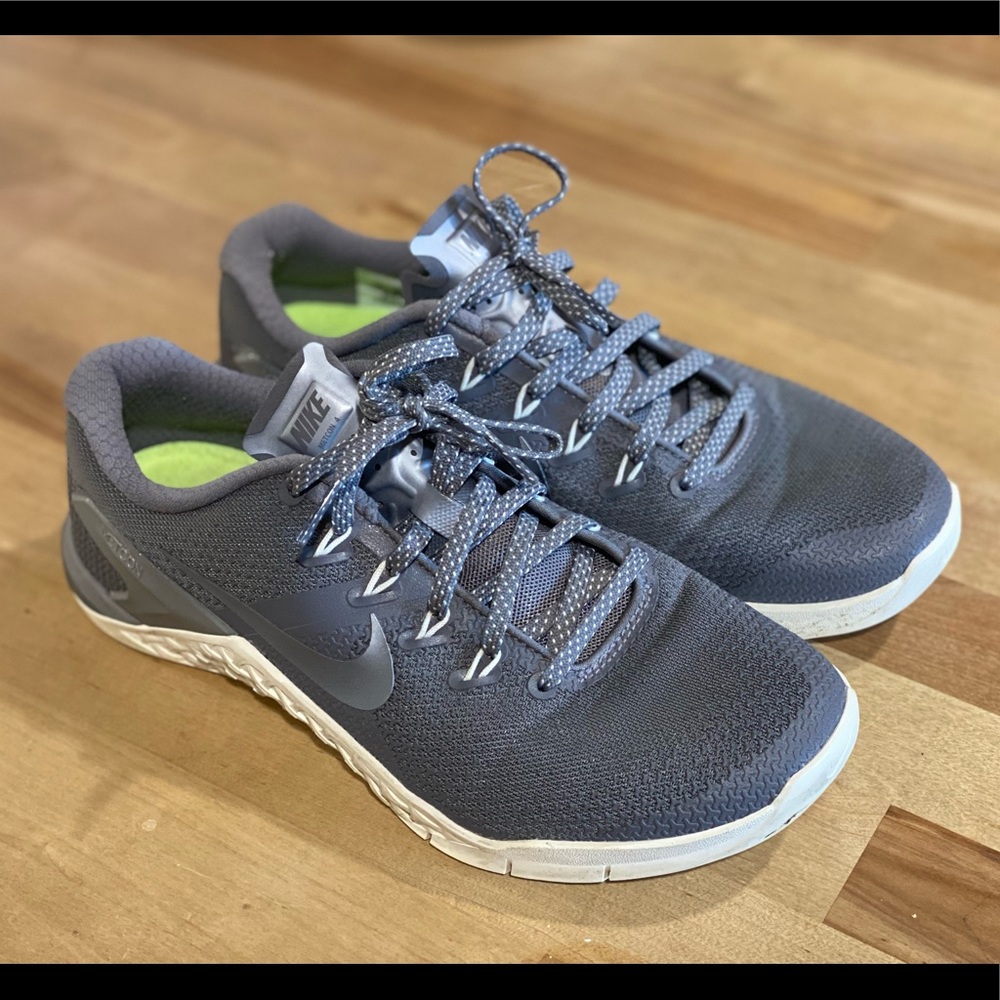 Like new Nike Metcons